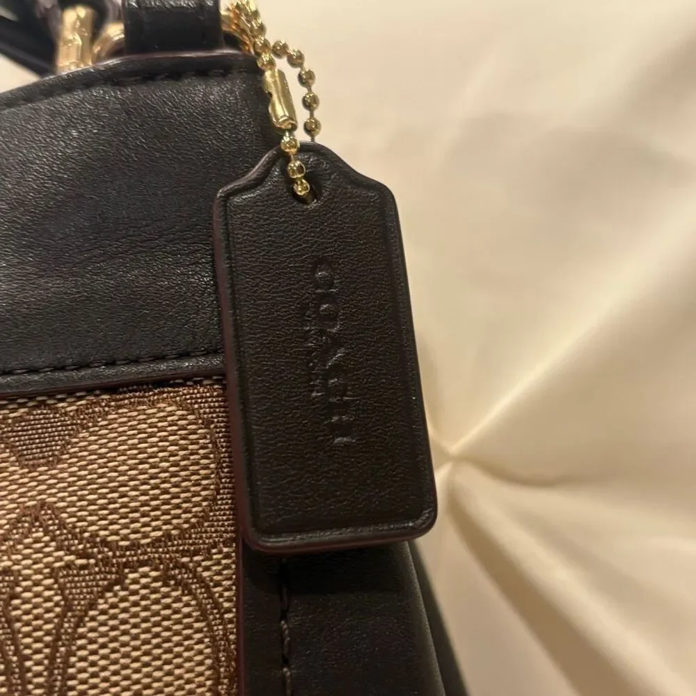 COACH Small Lexy Shoulder Bag in Signature Jacquard Brown Handbag EUC - Picture 6 of 9